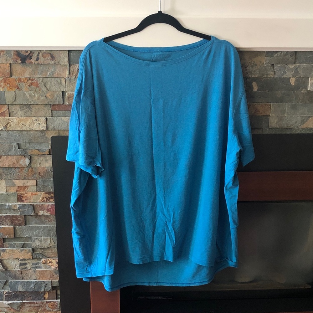 Lululemon Back in Action (organic cotton) T-shirt
